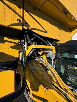 2022 Caterpillar 323