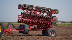 2023 Tatu 70010 Heavy Duty 7.6M 60 Plate Speed Disc - Ex Hire RED