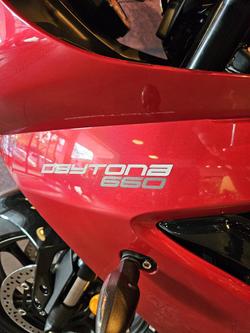 2024 Triumph Daytona 660 LAMS Daytona Black
