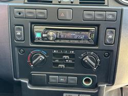 2013 Land Rover Defender 130 MY13 4X4 Fuji White