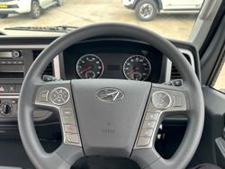 2024 Hyundai Mighty EX4/6 Tray White