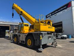 2024 GROVE GRT8100 1 Yellow