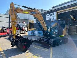 2024 GROVE GRT8100 1 Yellow