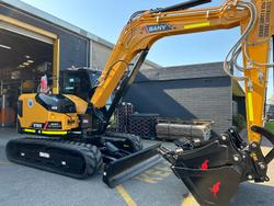 2024 GROVE GRT8100 1 Yellow
