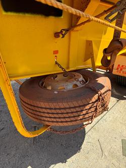 2012 Grove GMK6300L White