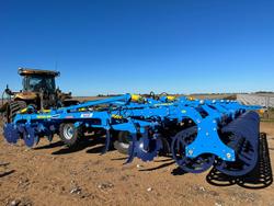 0 Farmet Triton Heavy 660Ps Combined Disc And Tyne Cultivator BLUE