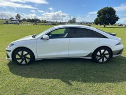 2023 Hyundai
IONIQ 6 DYNAMIQ