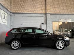 2013 Volvo V60 T4 MY13 Black Sapphire