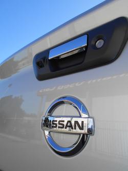 2025 NISSAN NAVARA ST-X