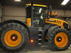 2019 JCB 8330 Fastrac Yellow