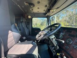 2011 Kenworth
T359 It Bunk, Auto, Cummins, E5 440Hp, Low Kms