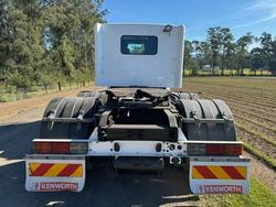 2011 Kenworth
T359 It Bunk, Auto, Cummins, E5 440Hp, Low Kms