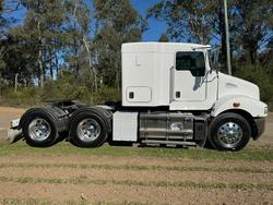 2011 Kenworth
T359 It Bunk, Auto, Cummins, E5 440Hp, Low Kms
