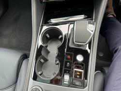 2025 Volkswagen Touareg 210TDI R-Line