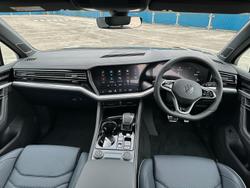 2025 Volkswagen Touareg 210TDI R-Line