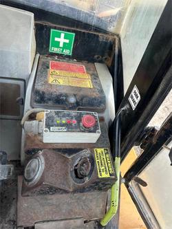 2004 Caterpillar 908