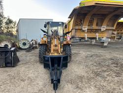2004 Caterpillar
908