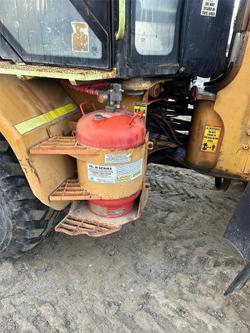 2004 Caterpillar
908