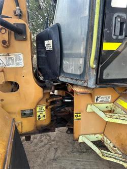 2004 Caterpillar 908