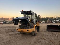 2004 Caterpillar 908