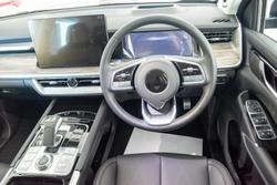2025 GWM
Cannon Alpha Lux PHEV