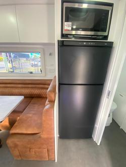 2025 Urban Caravans X-Terrian Club Lounge