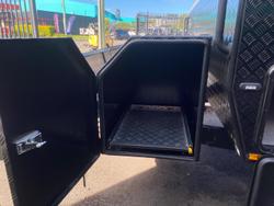 2025 Urban Caravans X-Terrian Club Lounge