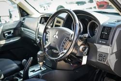 2017 MITSUBISHI PAJERO GLX LWB (4x4)