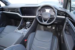 2024 Volkswagen
Touareg 210TDI R-Line