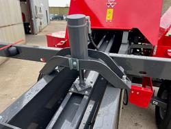 0 Massey Ferguson 1840 Square Baler