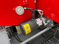 0 Massey Ferguson 1840 Square Baler