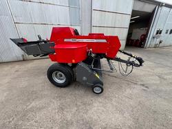 0 Massey Ferguson 1840 Square Baler