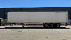 2008 Vawdrey 24P Freezer Van White