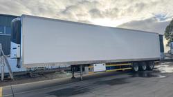 2016 Maxi Trans 24P Freezer Van White