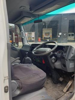 2009 Isuzu Nqr 450 White