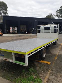 2009 Isuzu Nqr 450 White