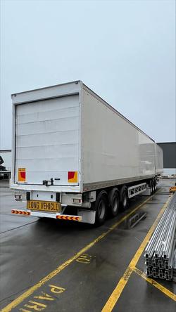 2011 Maxi Trans 34P Freezer B Double White