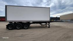 2013 Maxi Trans 12P Roll Back Freezer Van White