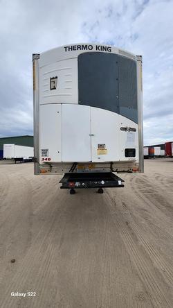 2013 Maxi Trans 12P Roll Back Freezer Van White