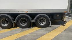 2013 Maxi Trans 34P Freezer B Double White