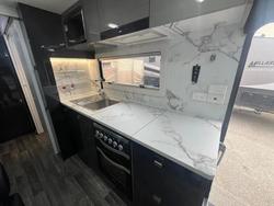 2025 Millard 2024 Millard Mflow 22' Cd Triple Bunks