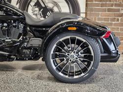 2024 Harley-Davidson Road Glide 3 (FLTRT) Trike Black