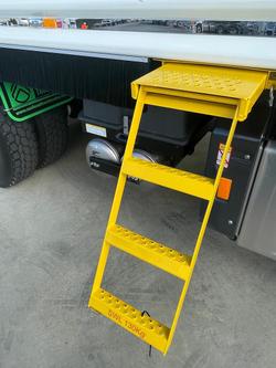 2024 Fuso Shogun FV70 460 White