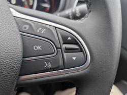 2023 Renault
                Koleos Life