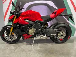 2024 Ducati Streetfighter V4 S Streetfighter Red