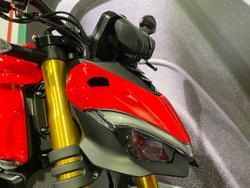 2024 Ducati Streetfighter V4 S Streetfighter Red