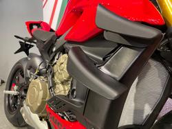 2024 Ducati Streetfighter V4 S Streetfighter Red