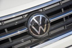 2024 Volkswagen Touareg 210TDI R-Line RC MY24 Four Wheel Drive Pure White