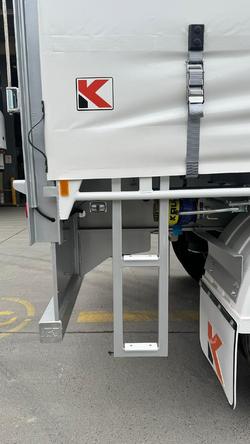 2025 Krueger 34P Straight Curtain Sider B Double White