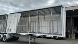 2025 Krueger 34P Straight Curtain Sider B Double White